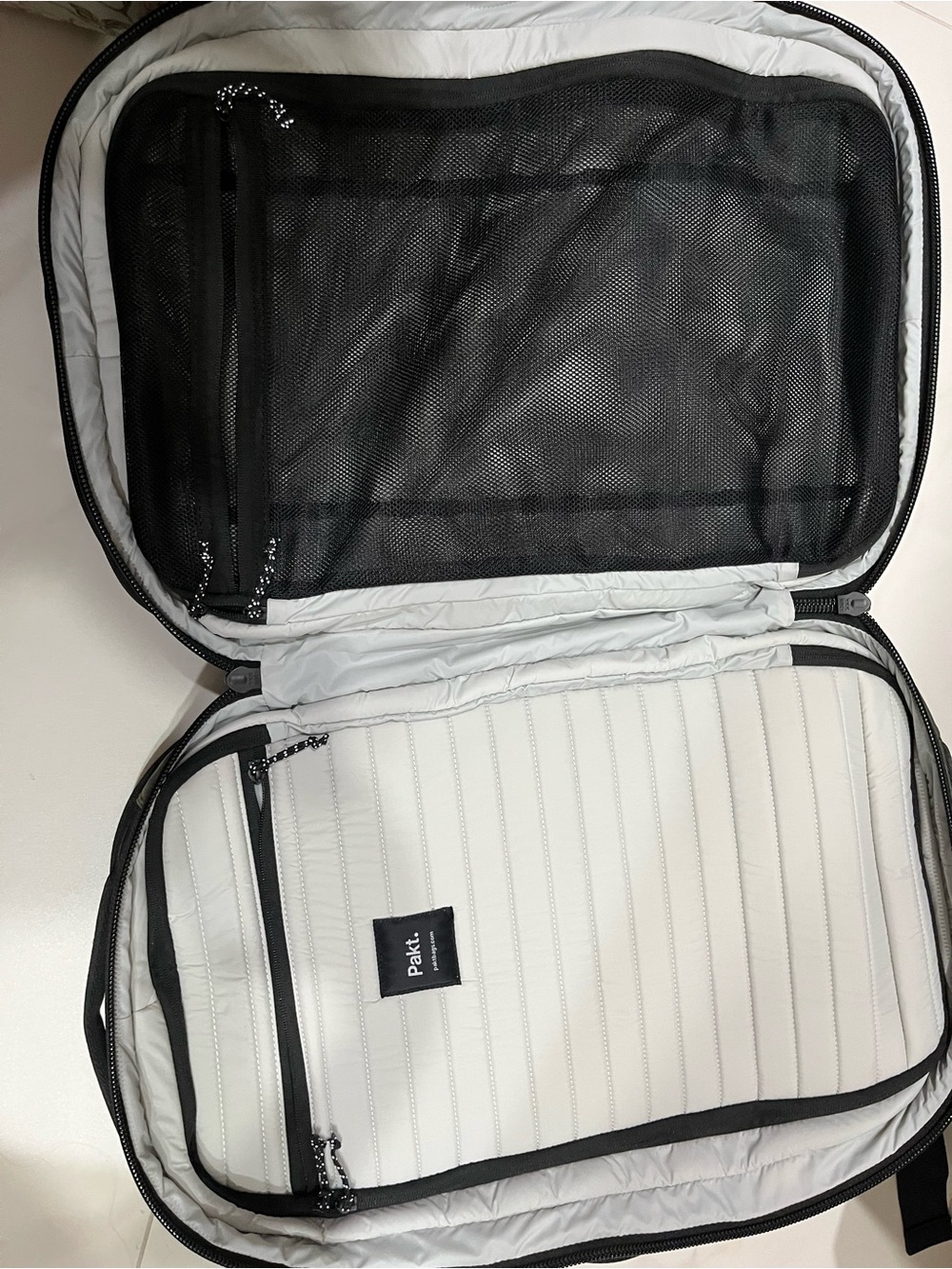 PAKT the travel backpack Forest green 35L - Picture 8 of 16